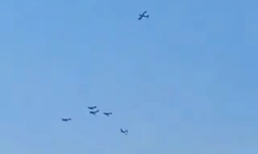 Aviaşouda iki təyyarə toqquşdu: 1 nəfər həlak oldu - VİDEO