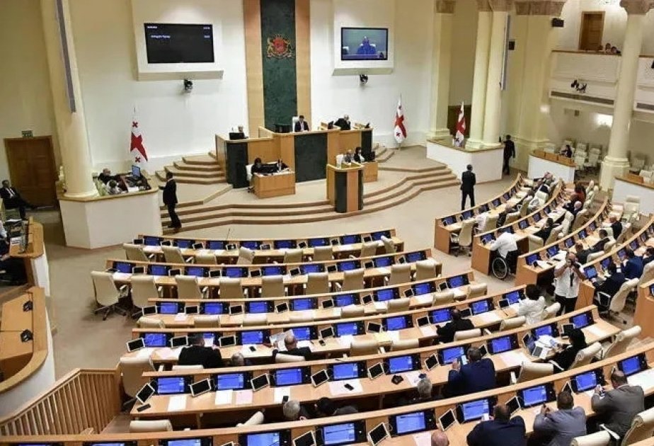 Gürcüstanda mübahisəli qanun layihəsi qüvvəyə mindi