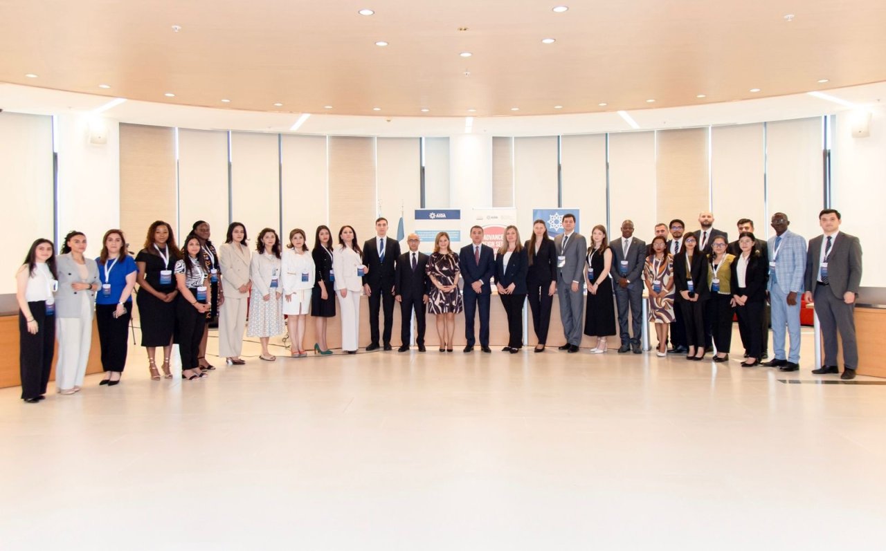 Diplomatlar üçün “Xarici Siyasət Proqramı”na başlanılıb - FOTO