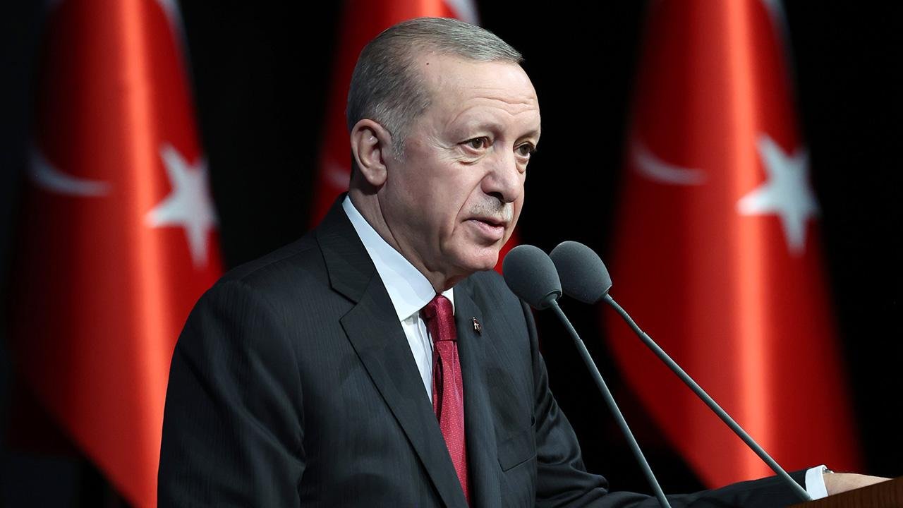 Ərdoğan: “Naxçıvanın illik enerji ehtiyacını Türkiyə ödəyəcək” Ərdoğan: “Naxçıvanın illik enerji ehtiyacını Türkiyə ödəyəcək”
