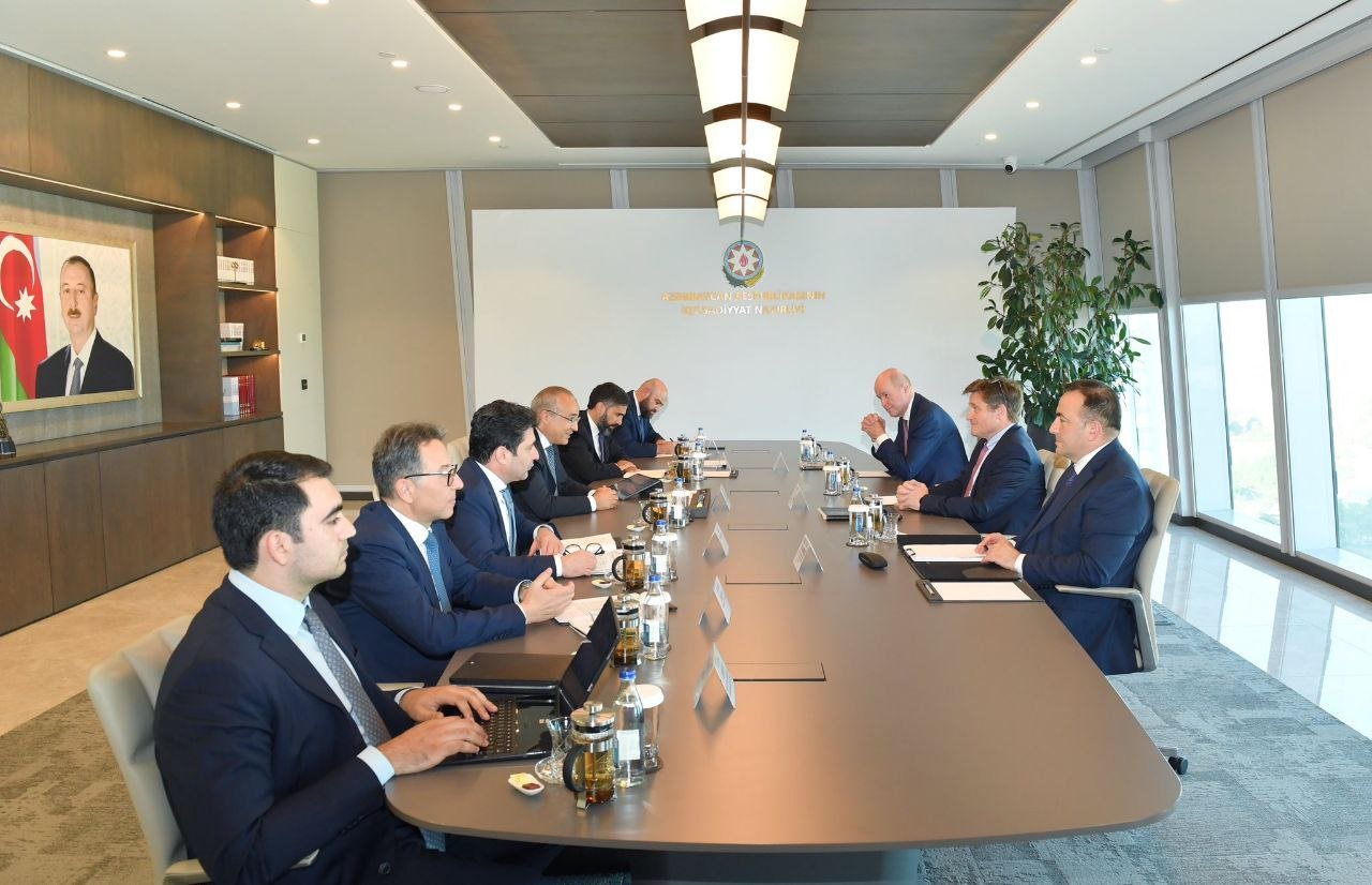 Mikayıl Cabbarov BP ilə Azərbaycanda dayanıqlı enerji mənbələrinə keçidi müzakirə edib - FOTO Mikayıl Cabbarov BP ilə Azərbaycanda dayanıqlı enerji mənbələrinə keçidi müzakirə edib - FOTO