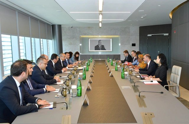 Azərbaycan ÜTT ilə ölkə iqtisadiyyatının şaxələndirilməsini müzakirə edib - FOTO Azərbaycan ÜTT ilə ölkə iqtisadiyyatının şaxələndirilməsini müzakirə edib - FOTO