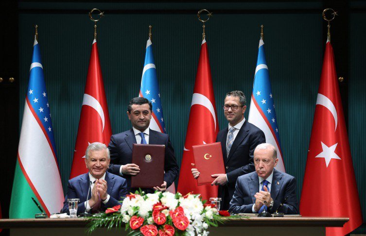 Türkiyə ilə Özbəkistan arasında 18 sənəd imzalanıb - FOTO - foto 1