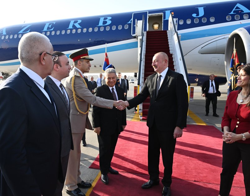 Azərbaycan Prezidenti Misirə rəsmi səfərə gəlib - FOTO - foto 3