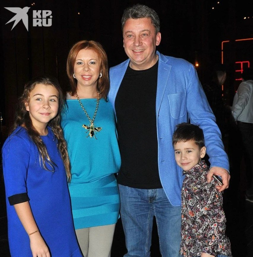Maksim Qalkinin milyonçu qardaşının BAŞI DƏRDDƏ - FOTO - foto 1