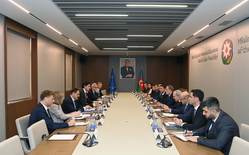 XİN başçısı Aİ-nin iqlim dəyişikliyinə qarşı mübarizə üzrə komissarını QƏBUL EDİB - FOTO XİN başçısı Aİ-nin iqlim dəyişikliyinə qarşı mübarizə üzrə komissarını QƏBUL EDİB - FOTO