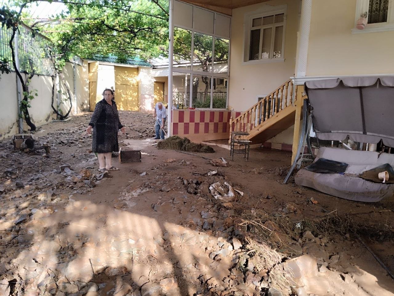 Göygöldə güclü yağış beş evi yararsız hala saldı - FOTO - foto 1