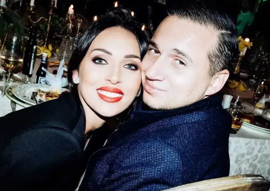 Alsunun ərindən boşanmasına səbəbkar olan model onun mahnısını OXUDU – VİDEO - foto 1