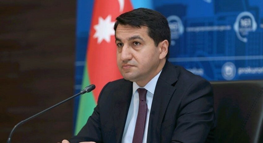 Hikmət Hacıyev: “Ermənistana revanşizm xülyalarından tamamilə əl çəkməyi tövsiyə edirik” Hikmət Hacıyev: “Ermənistana revanşizm xülyalarından tamamilə əl çəkməyi tövsiyə edirik”