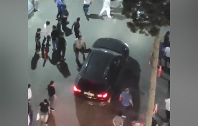 Xırdalanda kütləvi dava: İçkili şəxslər... - VİDEO