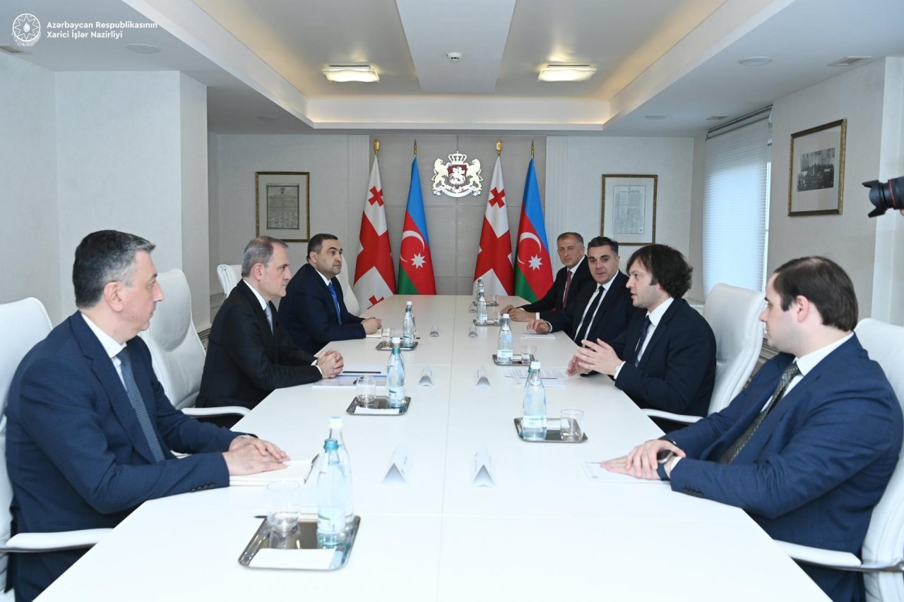 Ceyhun Bayramov Kobaxidze ilə COP29-da tərəfdaşlıq imkanlarını müzakirə etdi - FOTO - foto 1