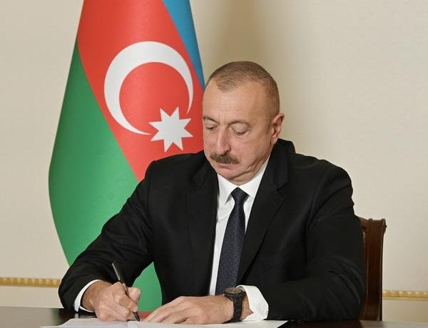 Vəzifəli şəxslərin pensiyaları ilə bağlı DƏYİŞİKLİK – SƏRƏNCAM