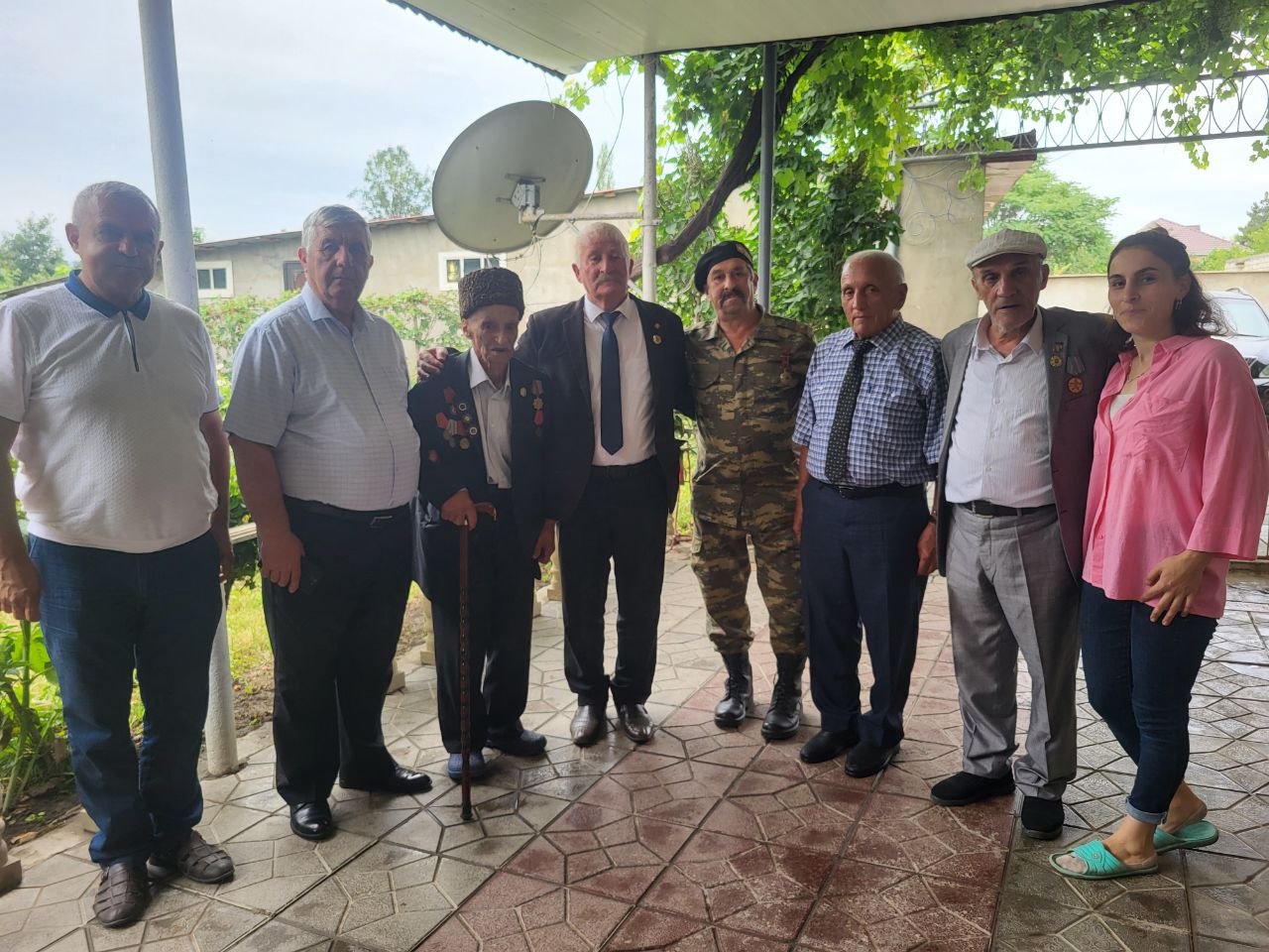 Veteranlar ad günündən bir gün öncə 100 yaşlı Məhəmməd kişiyə nə sürpriz etdilər? - FOTO/VİDEO - foto 5