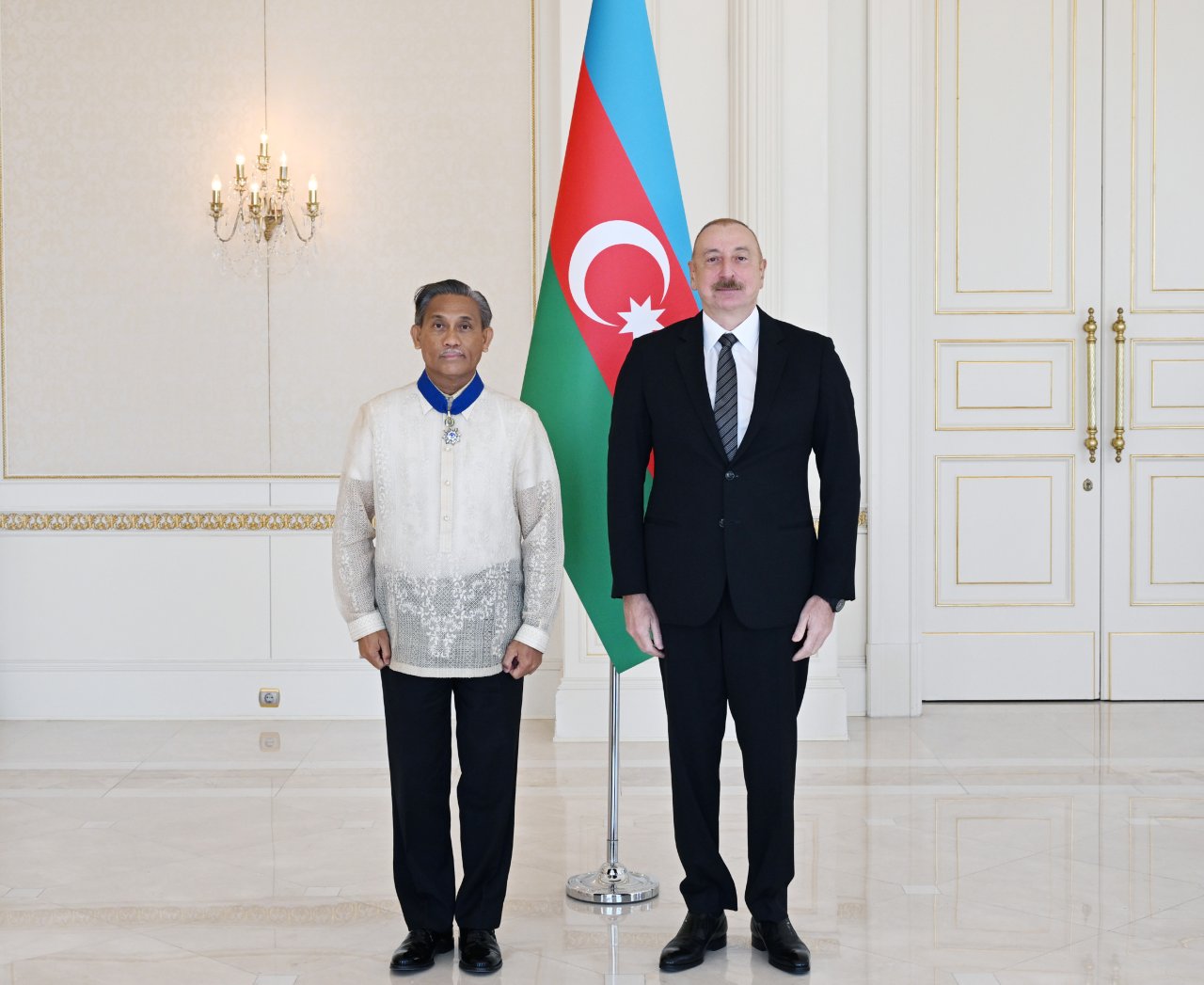 İlham Əliyev Filippinin yeni səfirini qəbul edib - FOTO - foto 2