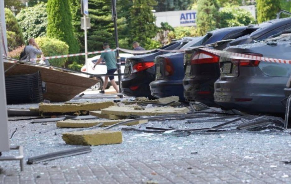 Rusiya ordusu Dnepr şəhərinə zərbə endirdi - 3 ölü, 18 yaralı var - FOTO