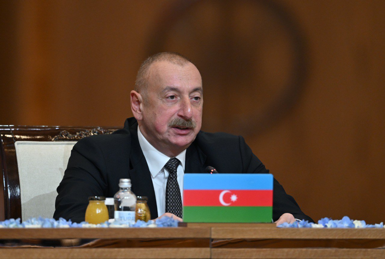 Prezident “ŞƏT plyus” formatında görüşdə çıxış edib - FOTO/VİDEO - foto 2
