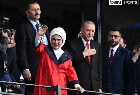 Ərdoğan Niderland-Türkiyə oyununda - FOTO/VİDEO - foto 1