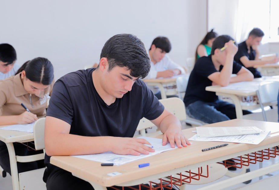 II və III ixtisas qrupları üzrə keçirilən qəbul imtahanı başa çatdı
