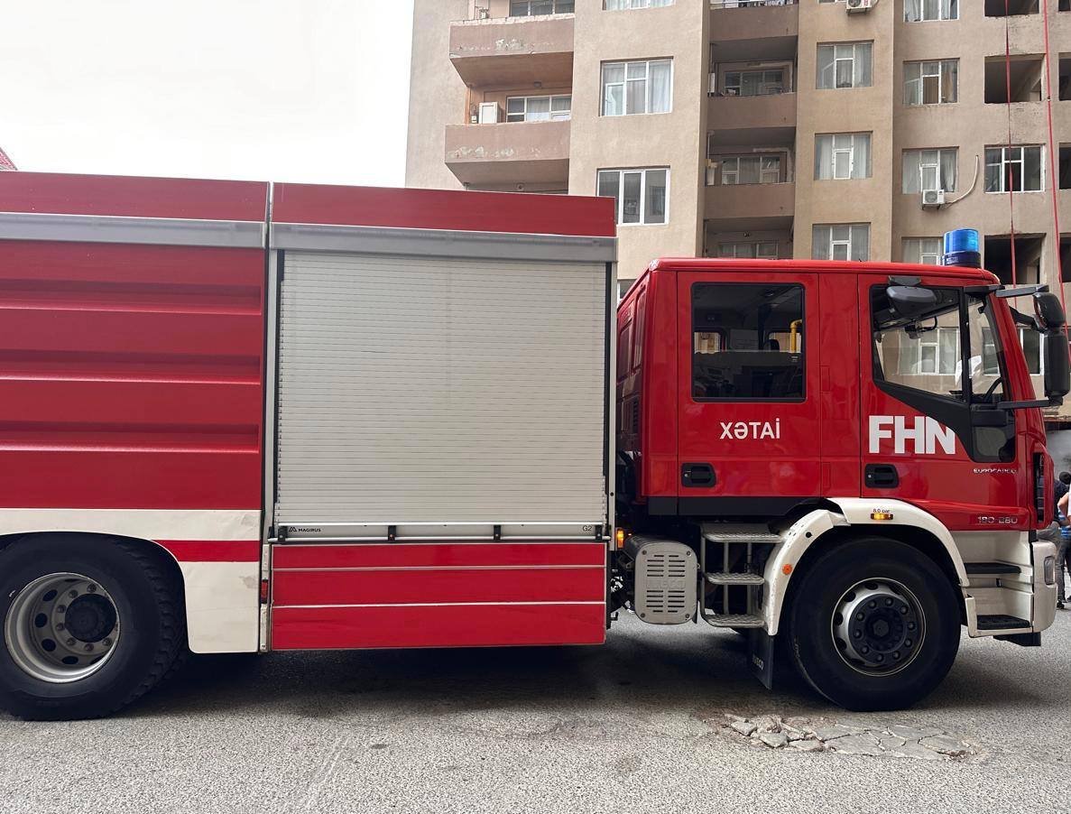 Bakıda yaşayış binasında yanğın oldu - FOTO/VİDEO - foto 2