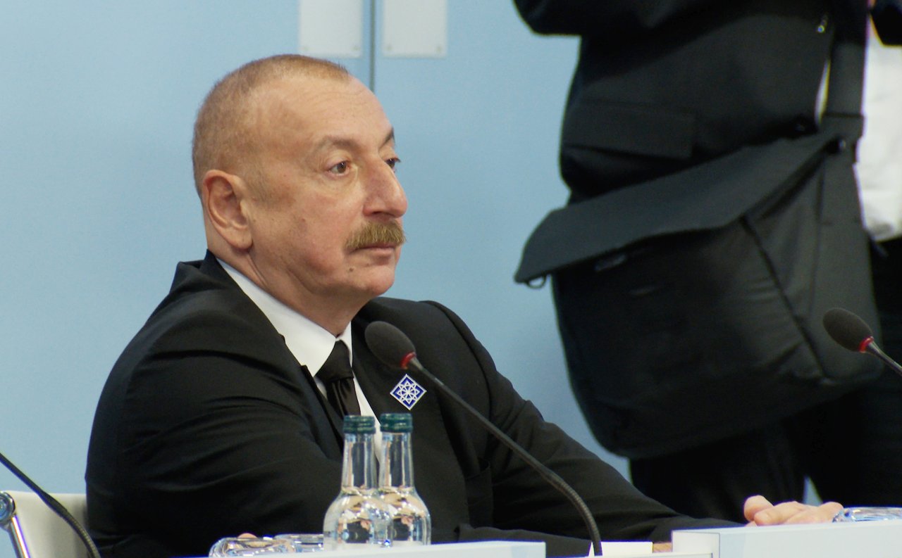 Prezident Oksfordda Zirvə toplantısının açılış plenar sessiyasında - FOTO/VİDEO
