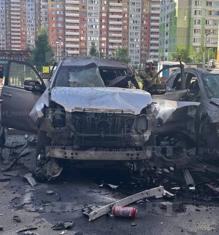 Moskvada “Toyota Land Cruiser” partladıldı: Xəsarət alanlar var – FOTO/VİDEO - foto 2