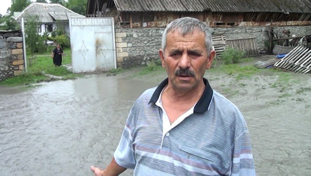 Qəbələdə evləri və təsərrüfatı su basdı – FOTO/VİDEO - foto 4