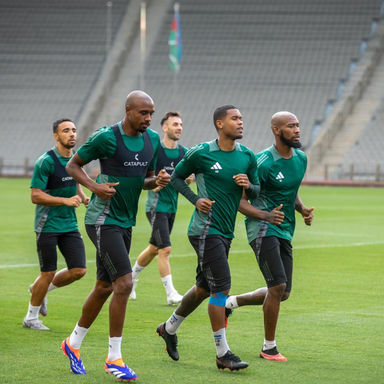“Qarabağ” “Linkoln”la oyun öncəsi son məşqinə ÇIXDI - FOTO - foto 2