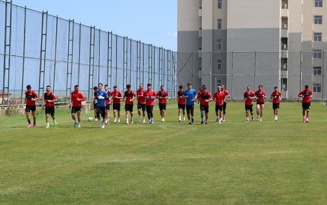 &ldquo;Araz-Naxçıvan&rdquo; &ldquo;Qarabağ&rdquo;la oyuna 1 itki ilə hazırlaşır