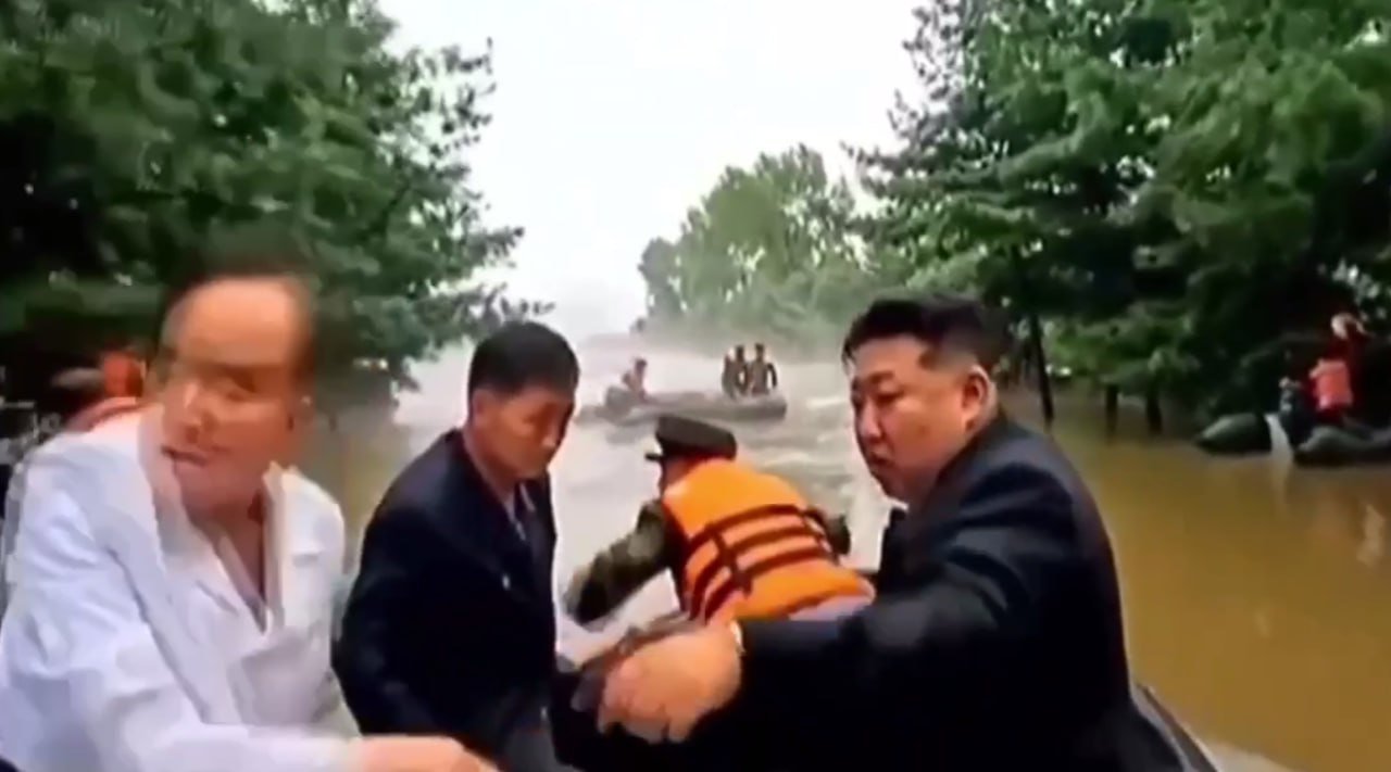Kim Çen İnin qayıqla səfərində maraqlı ANLAR &ndash; VİDEO