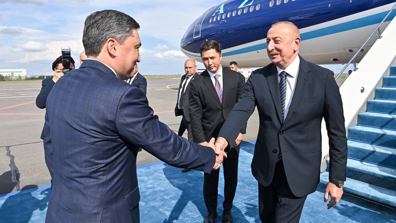 İlham Əliyev Qazaxıstana səfər etdi – FOTO/VİDEO - foto 1