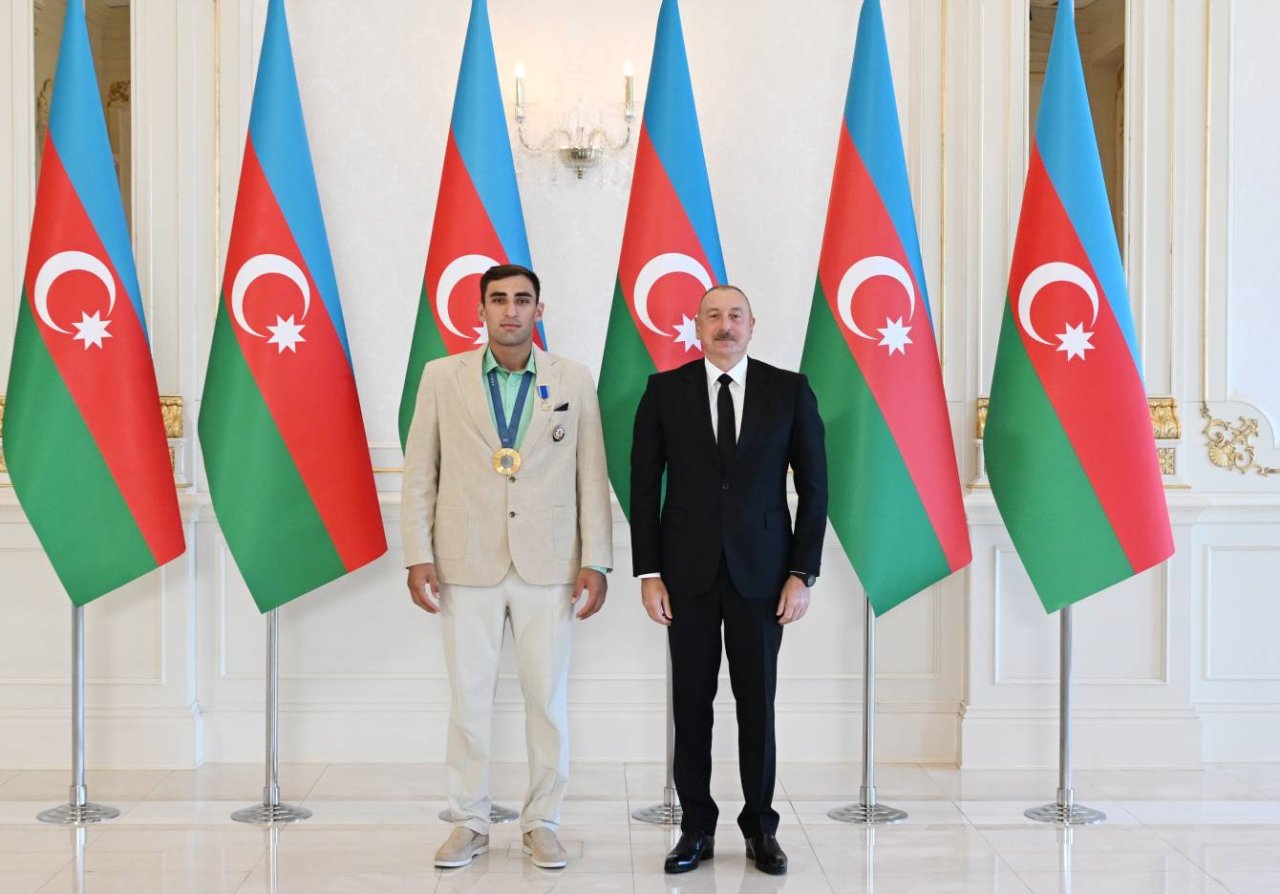İlham Əliyevin idmançılarla görüşündən FOTOLAR - foto 3