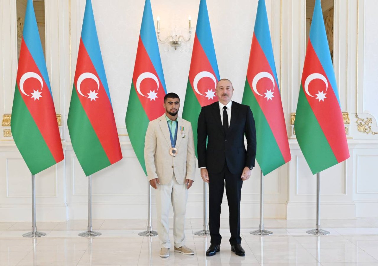 İlham Əliyevin idmançılarla görüşündən FOTOLAR - foto 15