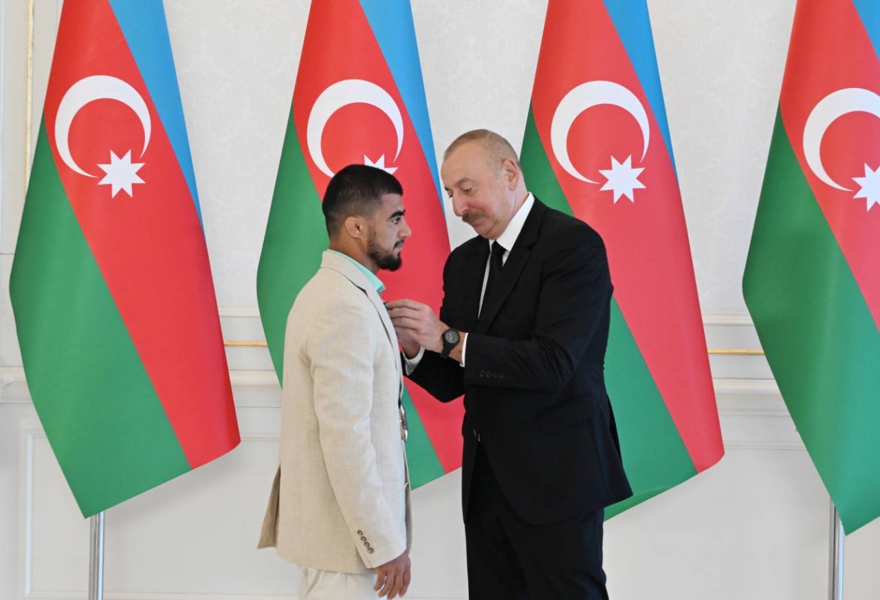 İlham Əliyevin idmançılarla görüşündən FOTOLAR - foto 16