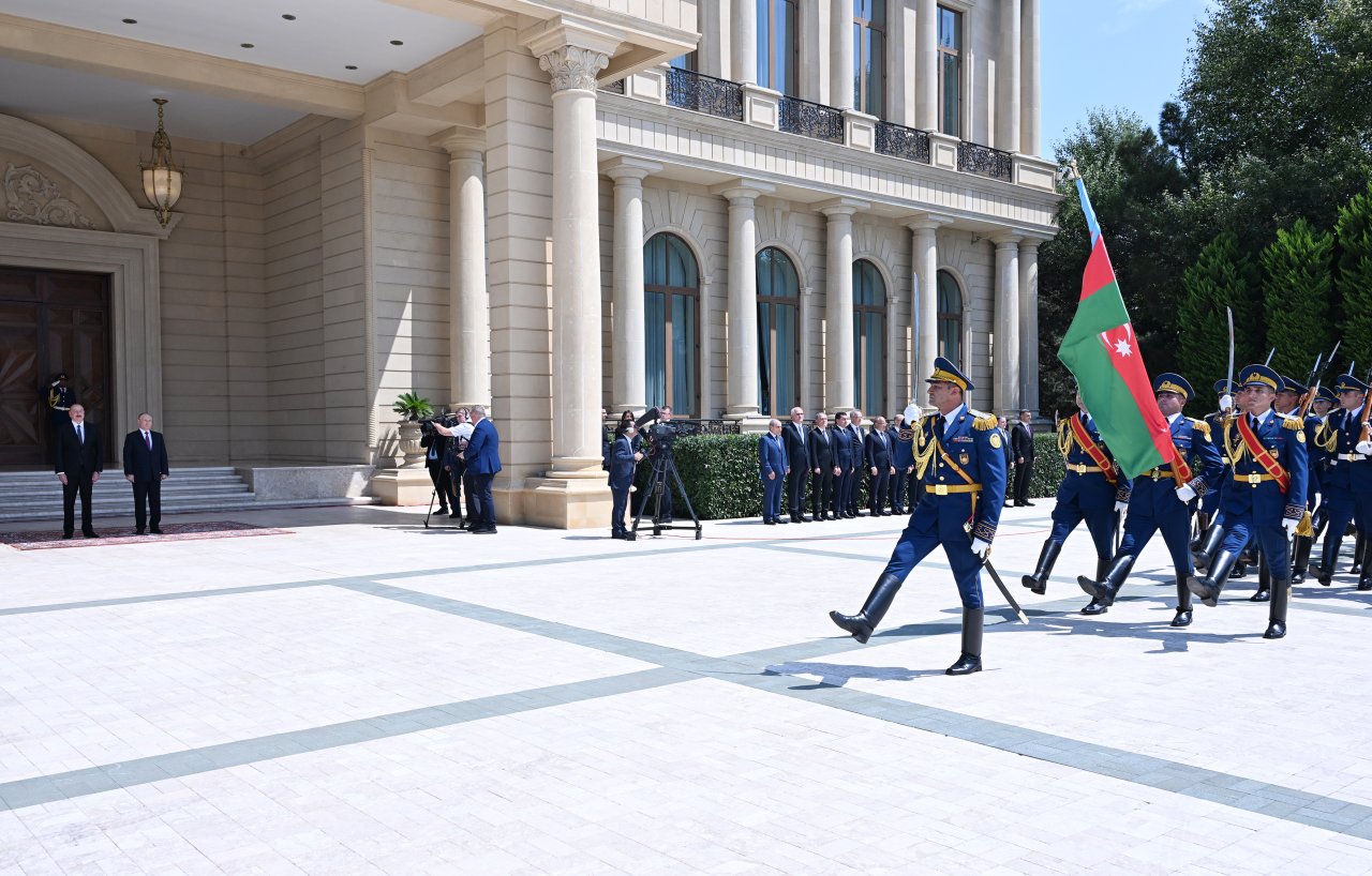 Putinin rəsmi qarşılanma mərasimi keçirildi – FOTO/VİDEO - foto 6