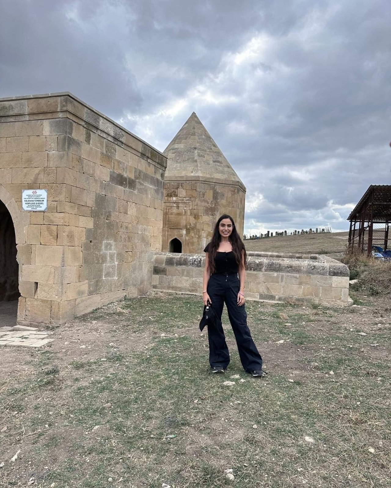 Leyla Əliyeva QOBUSTANDA - FOTO - foto 1