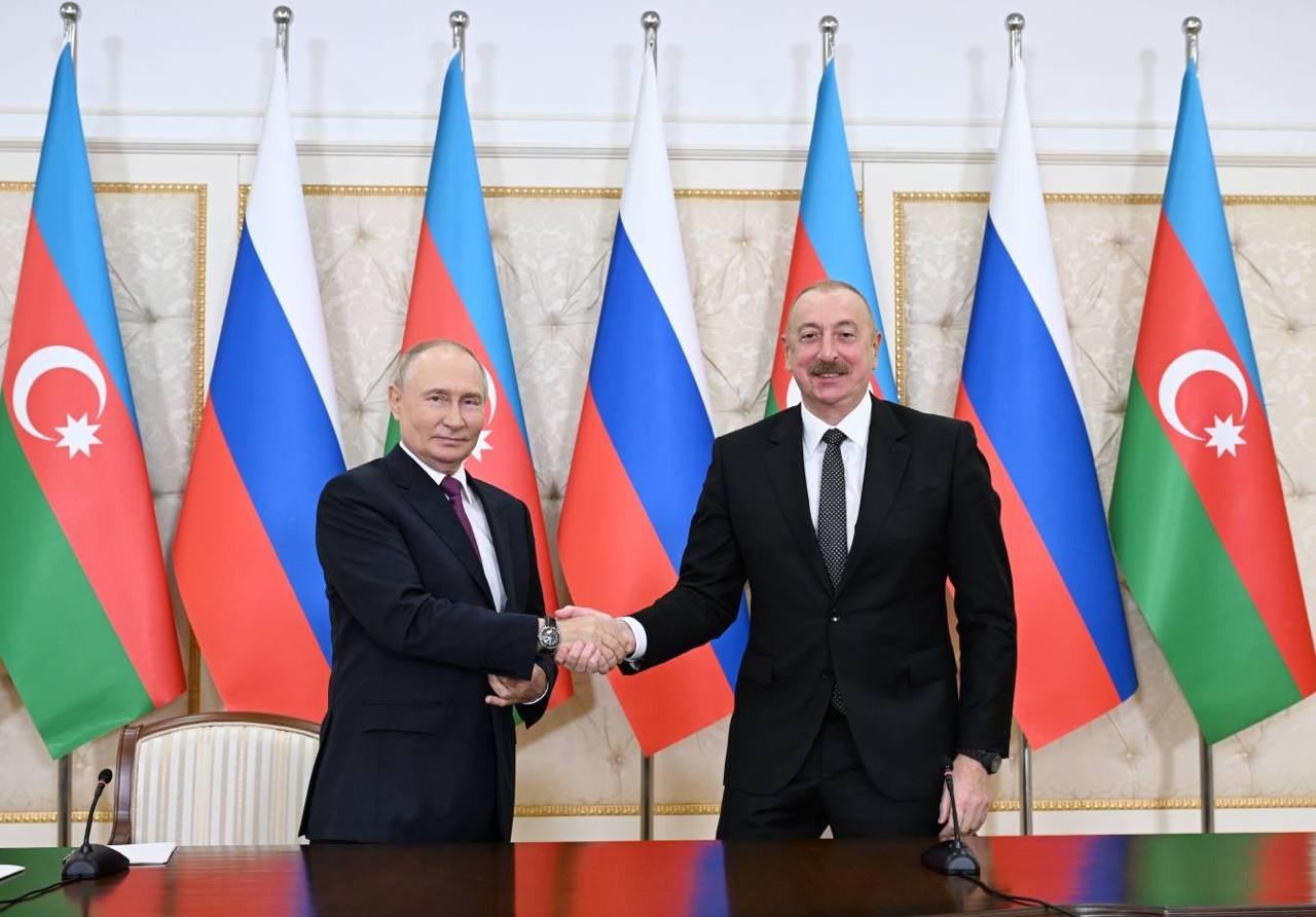 Putinin səfərindən YADDA QALANLAR &ndash; Rusiya liderinin Azərbaycana gəlişinin PƏRDƏARXASI