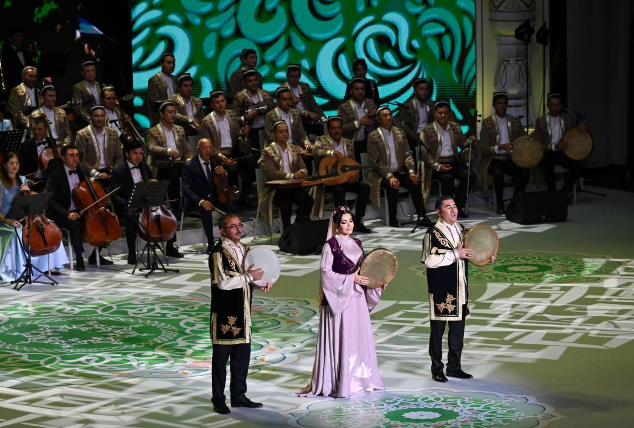 Prezident və xanımı Daşkənddə qala konsertdə iştirak edib - FOTO/VİDEO - foto 9