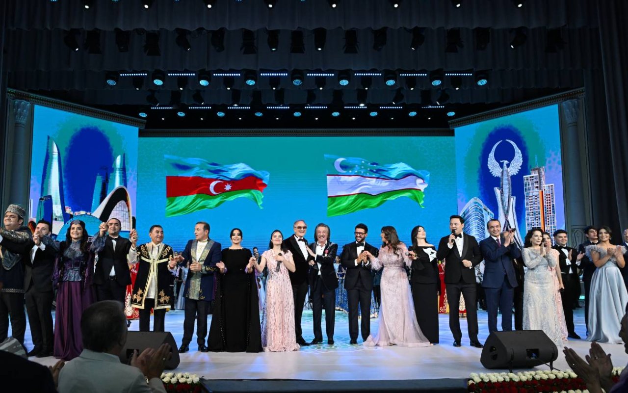 Prezident və xanımı Daşkənddə qala konsertdə iştirak edib - FOTO/VİDEO - foto 5