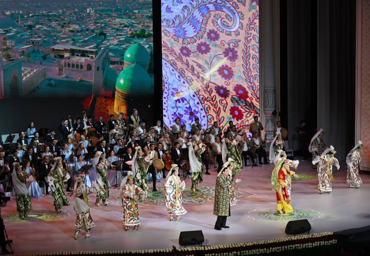 Prezident və xanımı Daşkənddə qala konsertdə iştirak edib - FOTO/VİDEO - foto 4
