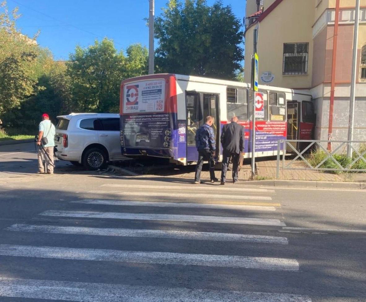 Xanım deputat ağır qəza törətdi – FOTO/VİDEO - foto 2