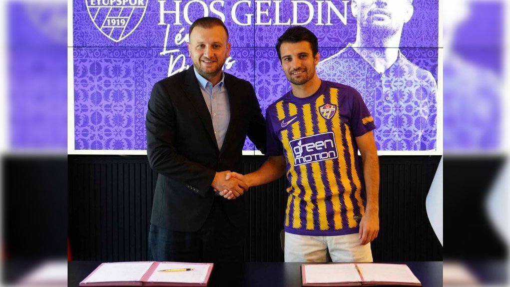 “Qalatasaray”dan ayrılan futbolçu Ardanın KOMANDASINDA “Qalatasaray”dan ayrılan futbolçu Ardanın KOMANDASINDA