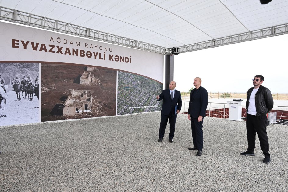 İlham Əliyev Ağdamın Eyvazxanbəyli kəndinin TƏMƏLQOYMA MƏRASİMİNDƏ - FOTO - foto 3