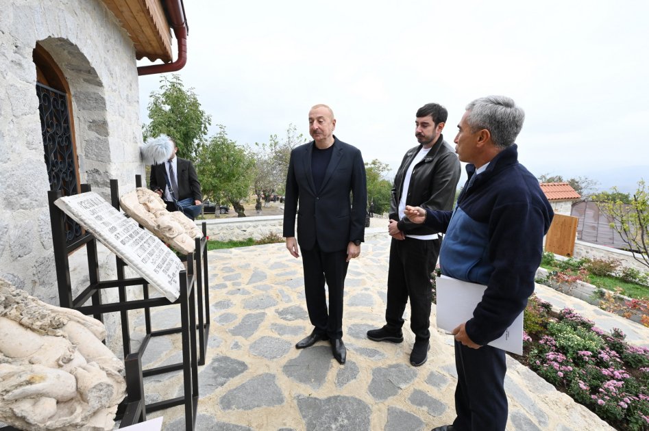 Prezident Üzeyir Hacıbəylinin ev-muzeyinin bərpadan sonra AÇILIŞINDA - FOTO - foto 3