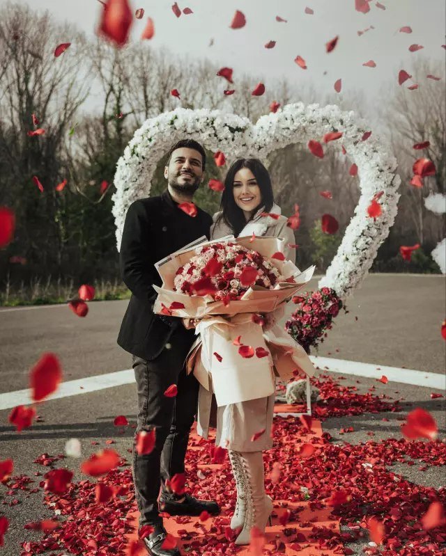 Dəbdəbəli həyat geridə qaldı: Qohum və dostlarının dəstəyi ilə dolanırlar – FOTO - foto 2