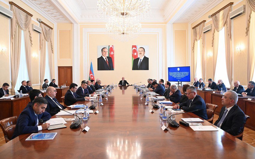 Nazirlər Kabineti gələn il üzrə dövlət büdcəsini müzakirə etdi Nazirlər Kabineti gələn il üzrə dövlət büdcəsini müzakirə etdi