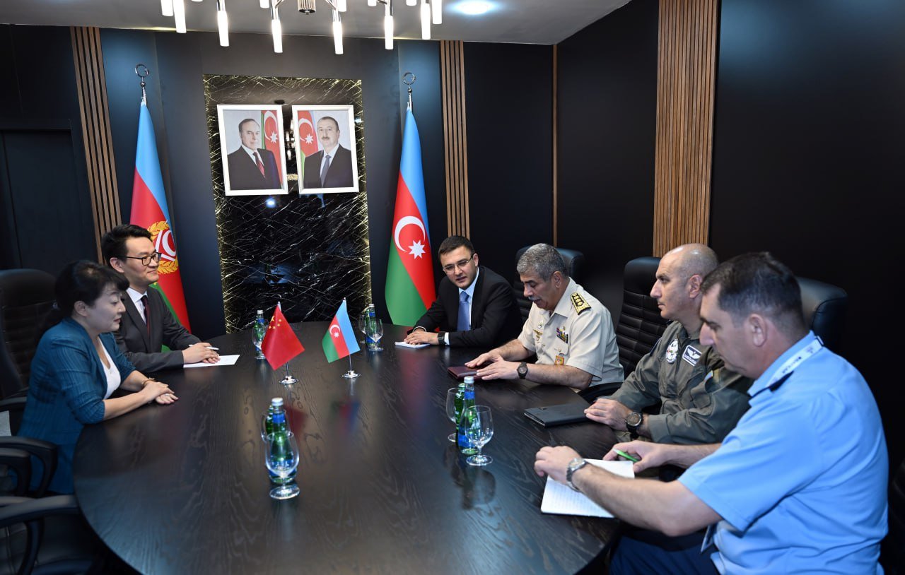 Azərbaycan və Çin arasında hərbi-texniki əməkdaşlıq MÜZAKİRƏ EDİLDİ - FOTO Azərbaycan və Çin arasında hərbi-texniki əməkdaşlıq MÜZAKİRƏ EDİLDİ - FOTO