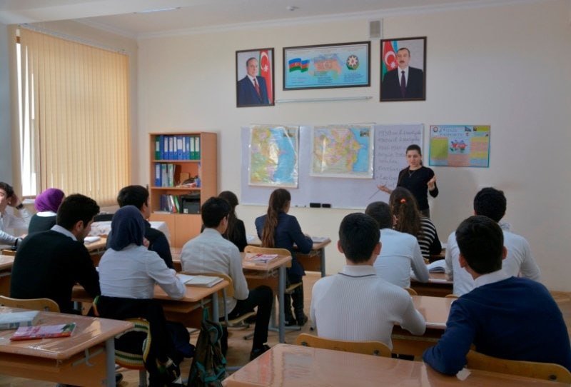 Məktəblərimizdə niyə şagirdlərin davranışını tənzimləyən qaydalar YOXDUR? Məktəblərimizdə niyə şagirdlərin davranışını tənzimləyən qaydalar YOXDUR?