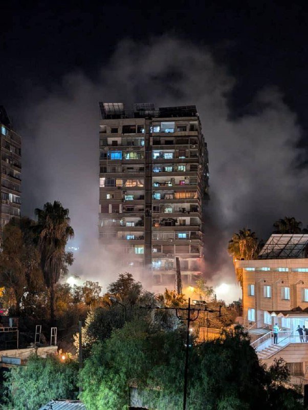 İsrail İranın Suriyadakı səfirliyi yaxınlığına hava hücumları edib -FOTO/VİDEO - foto 1
