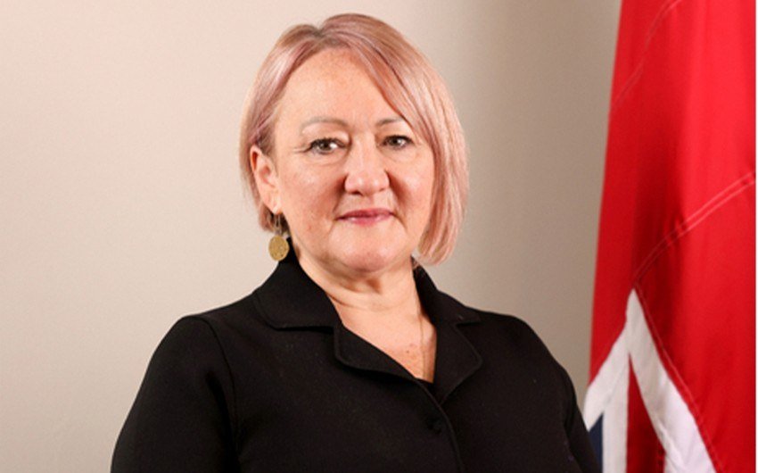 Britaniyalı nazir Azərbaycana gəldi – VİDEO Britaniyalı nazir Azərbaycana gəldi – VİDEO