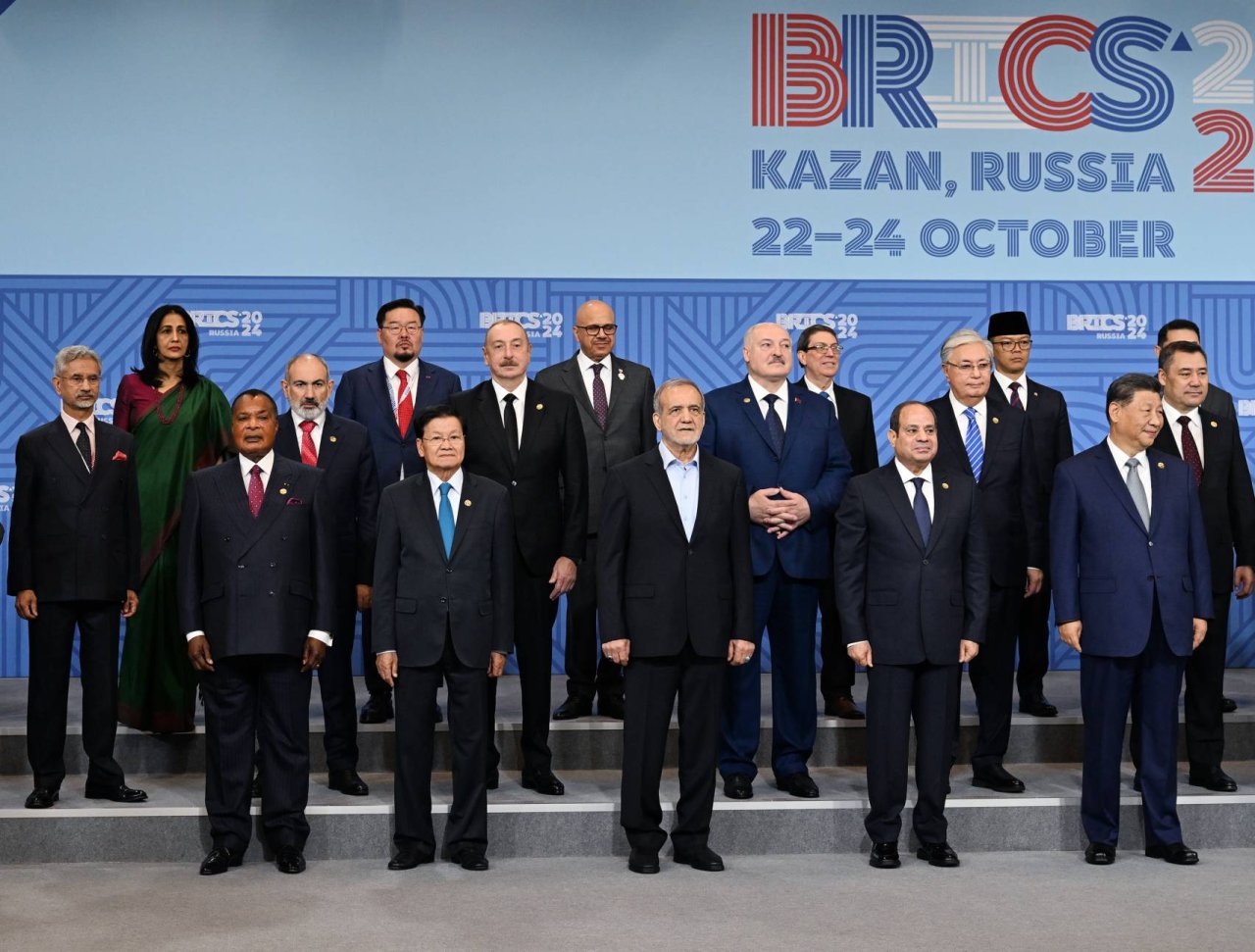 İlham Əliyev BRICS Sammitinin iclasında iştirak edib - FOTO/VİDEO - foto 1